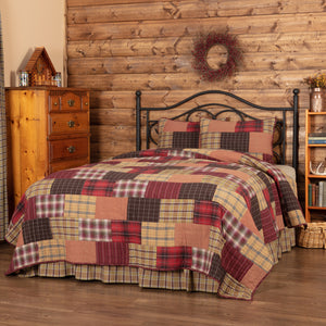 Wyatt Quilt