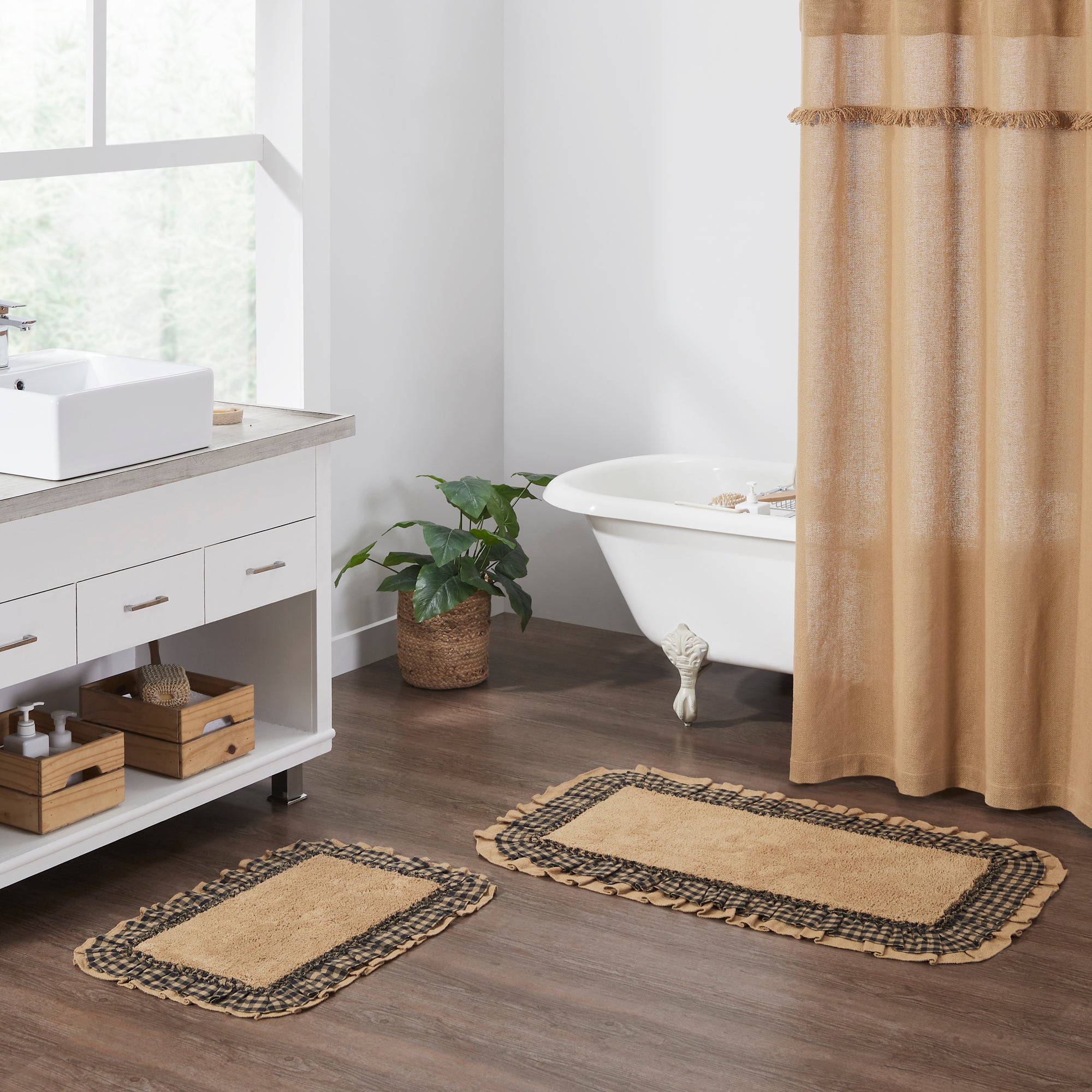 Burlap Natural w/ Black Check Bath Mat