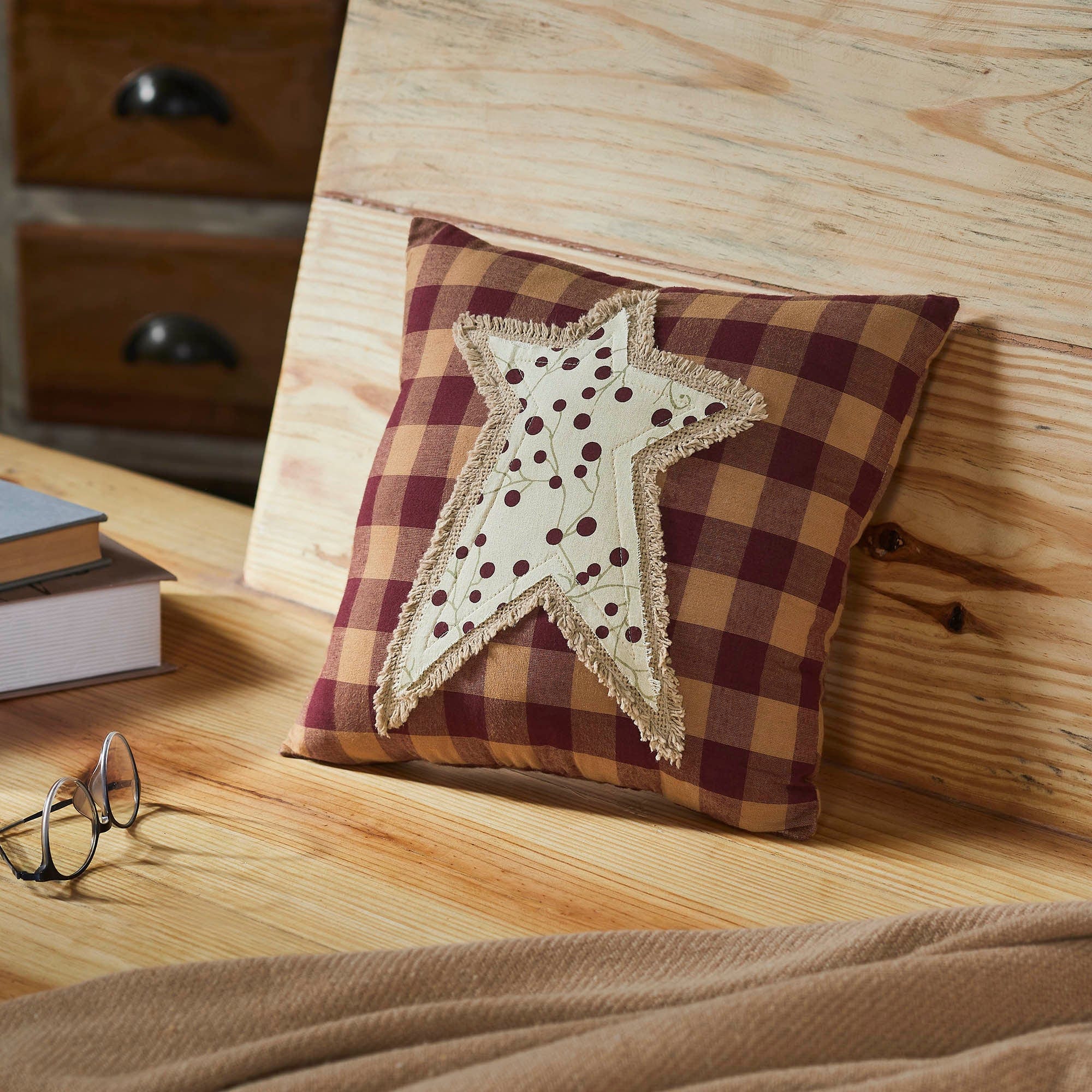 Pip Vinestar Applique Star Pillow