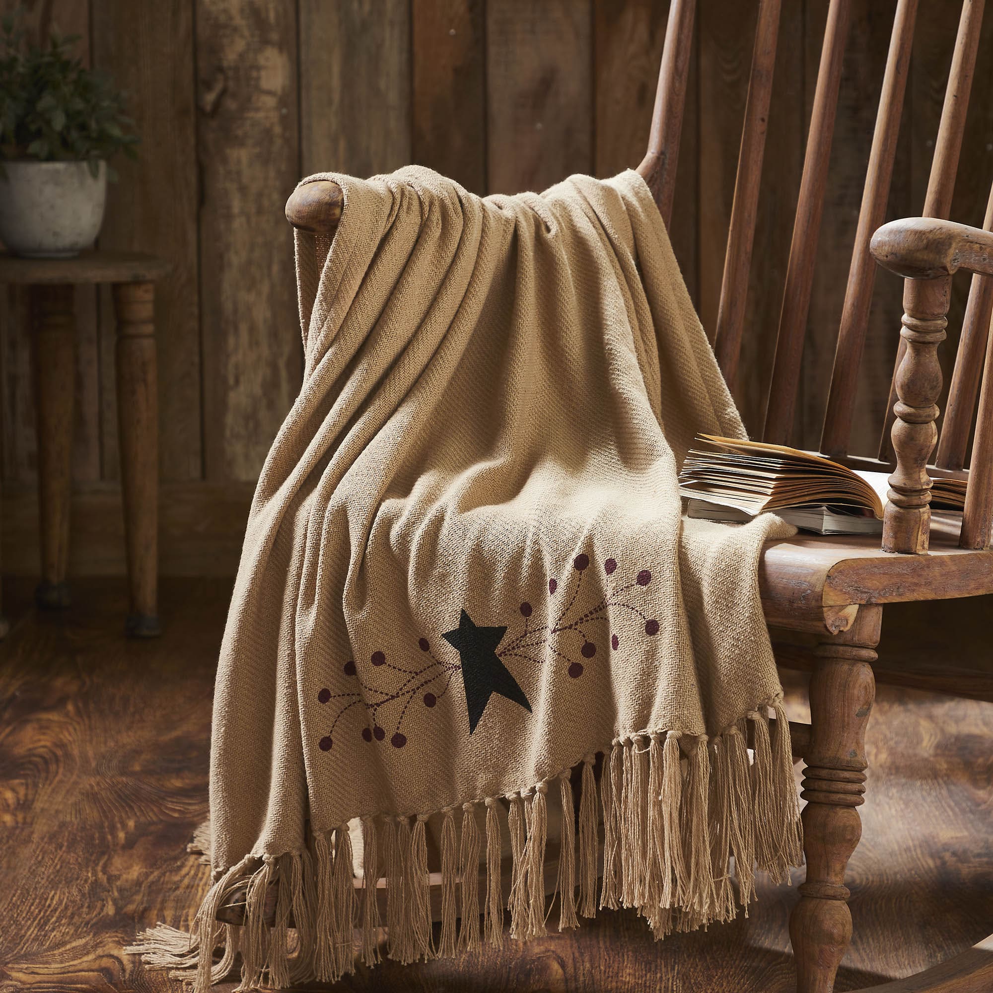 Pip Vinestar Woven Throw