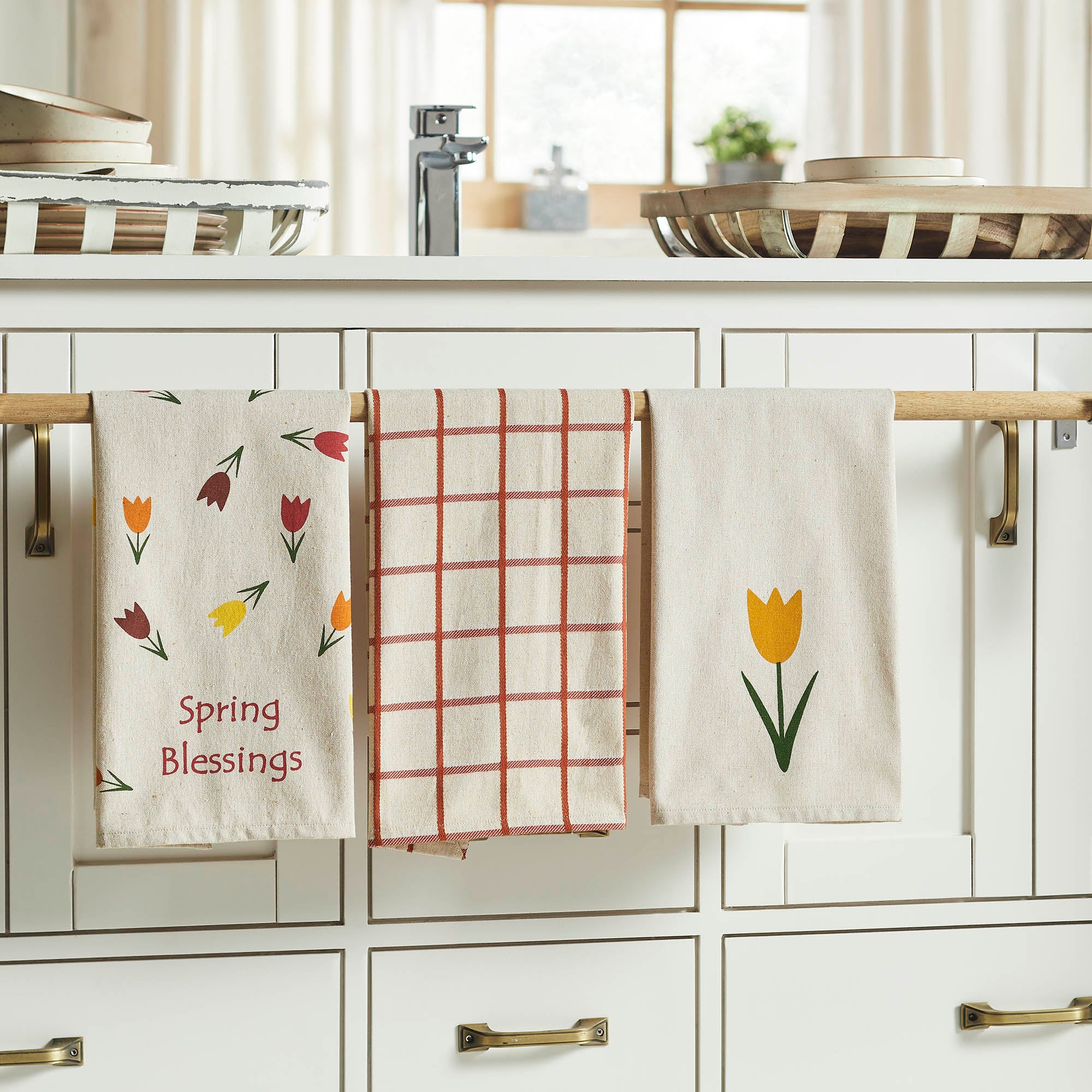 Spring in Bloom Tulip Tea Towel Set of 3