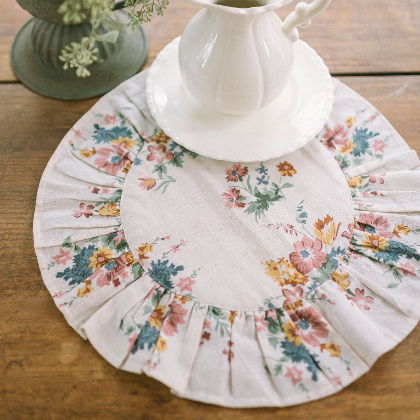 Rosehill Cottage Floral Print Round Placemat Set of 6