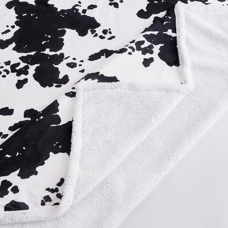 Elsa Black and White Sherpa Throw