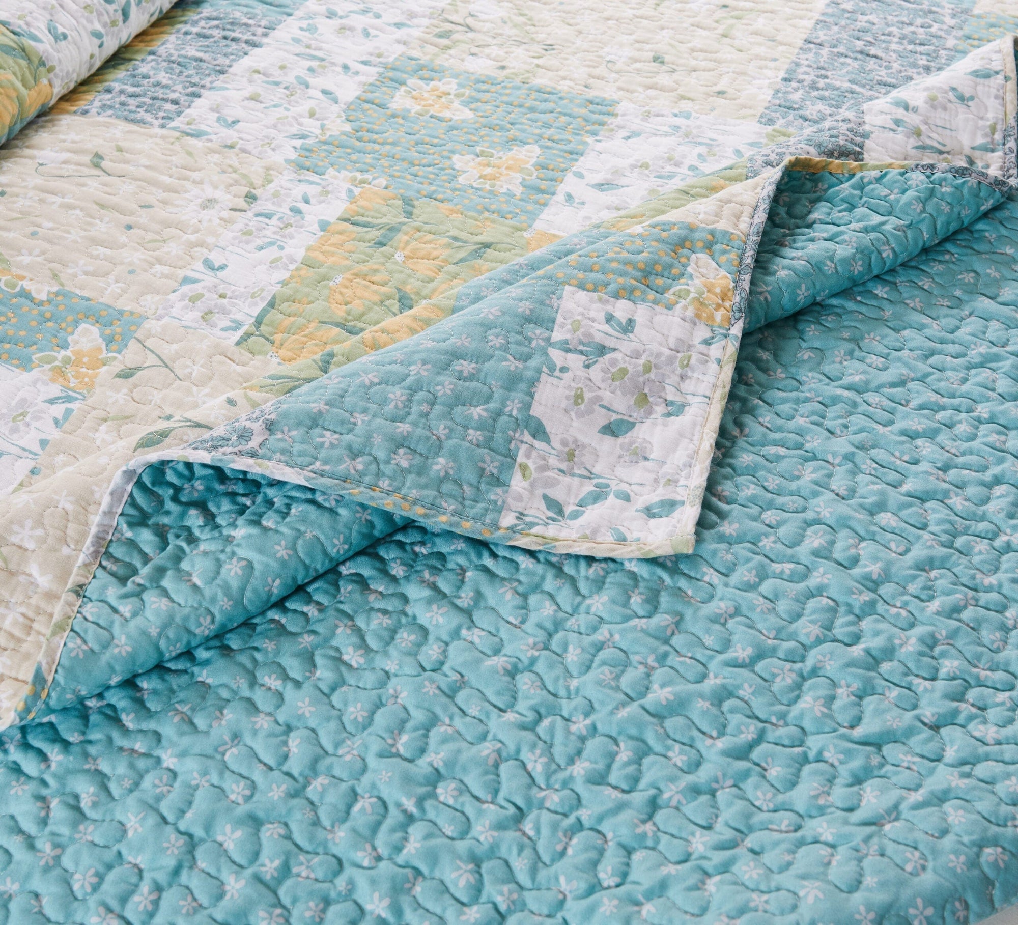 Evangeline Quilt Set