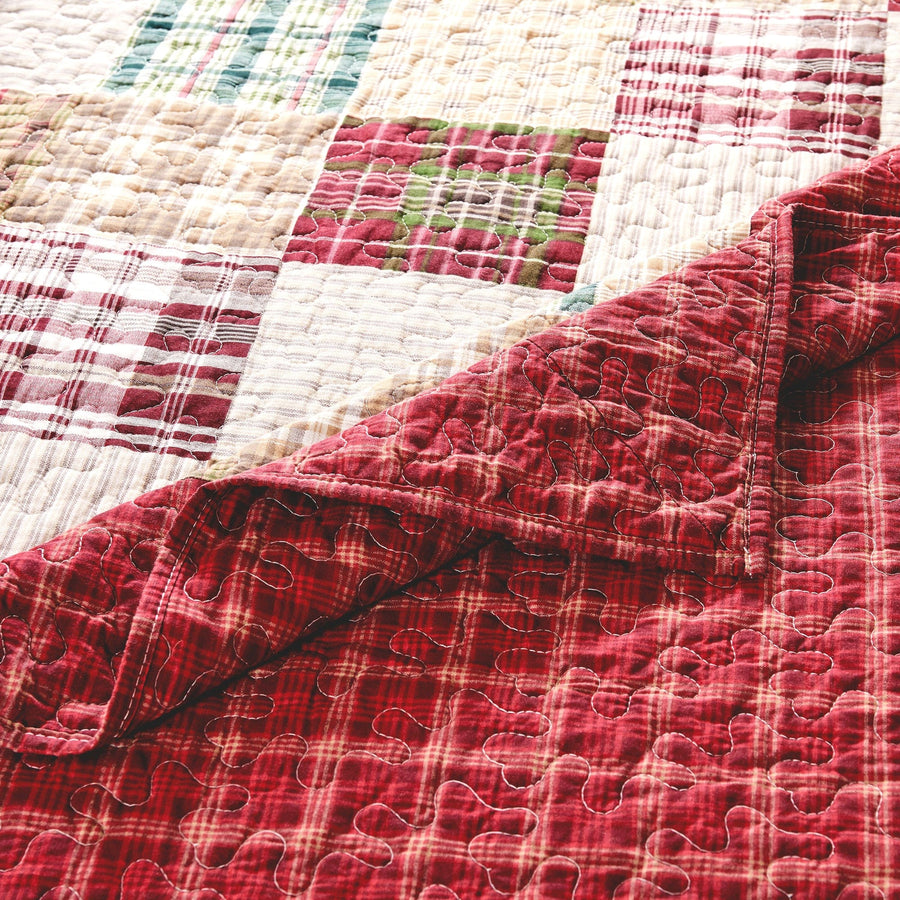 Oxford Red Quilt Set