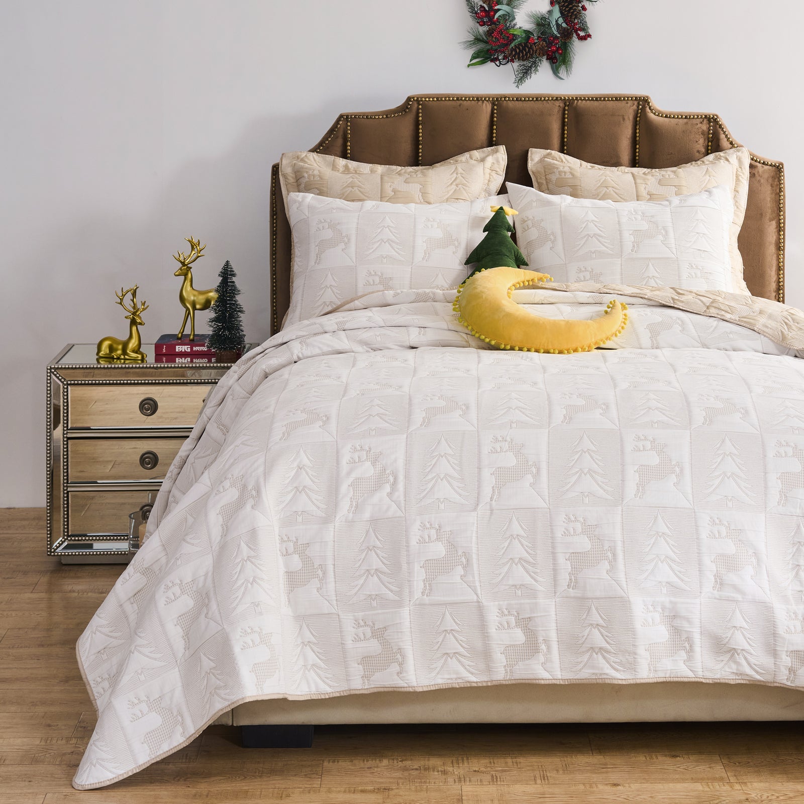 Reindeer Games Matelasse Coverlet Set