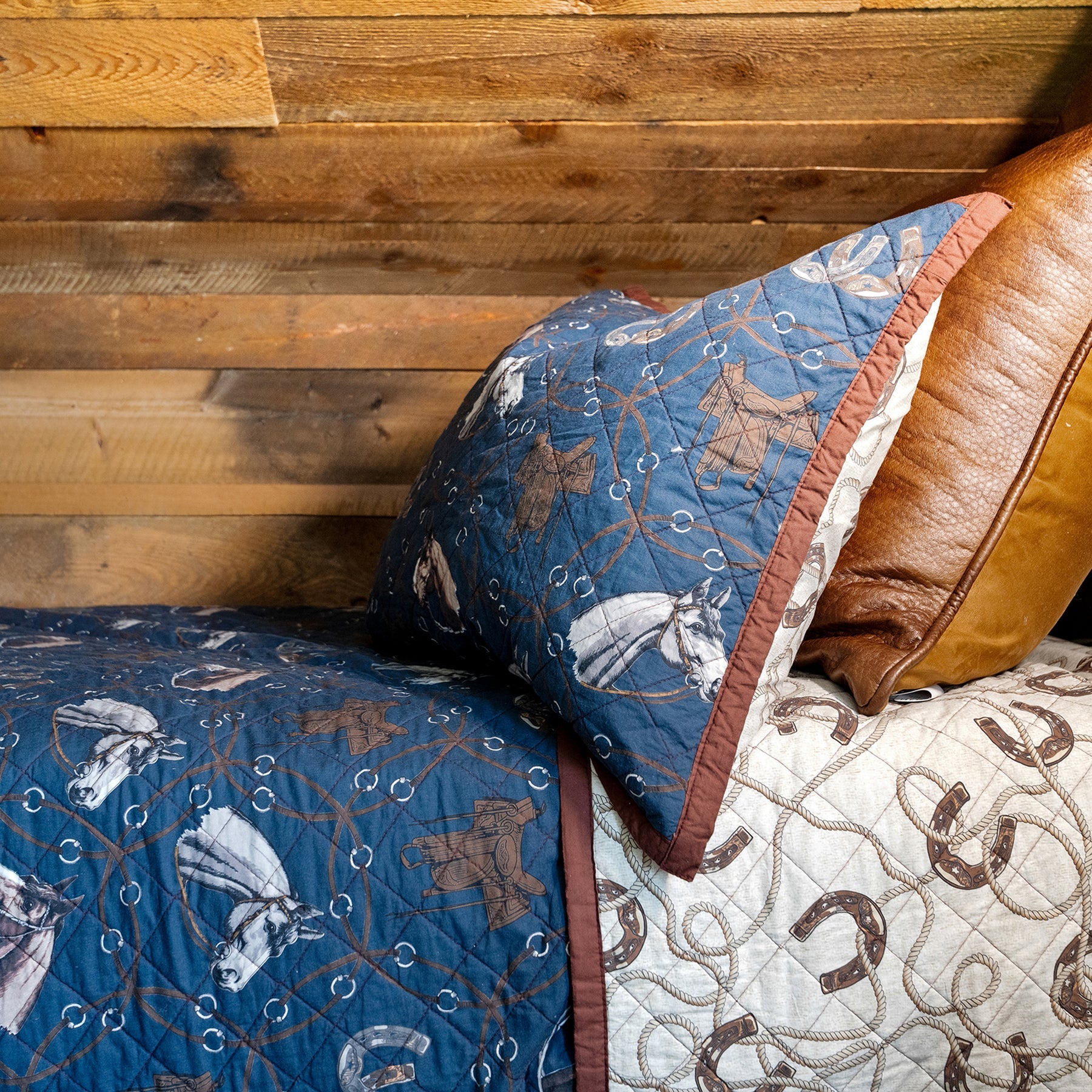 Saratoga Reversible Quilt Set