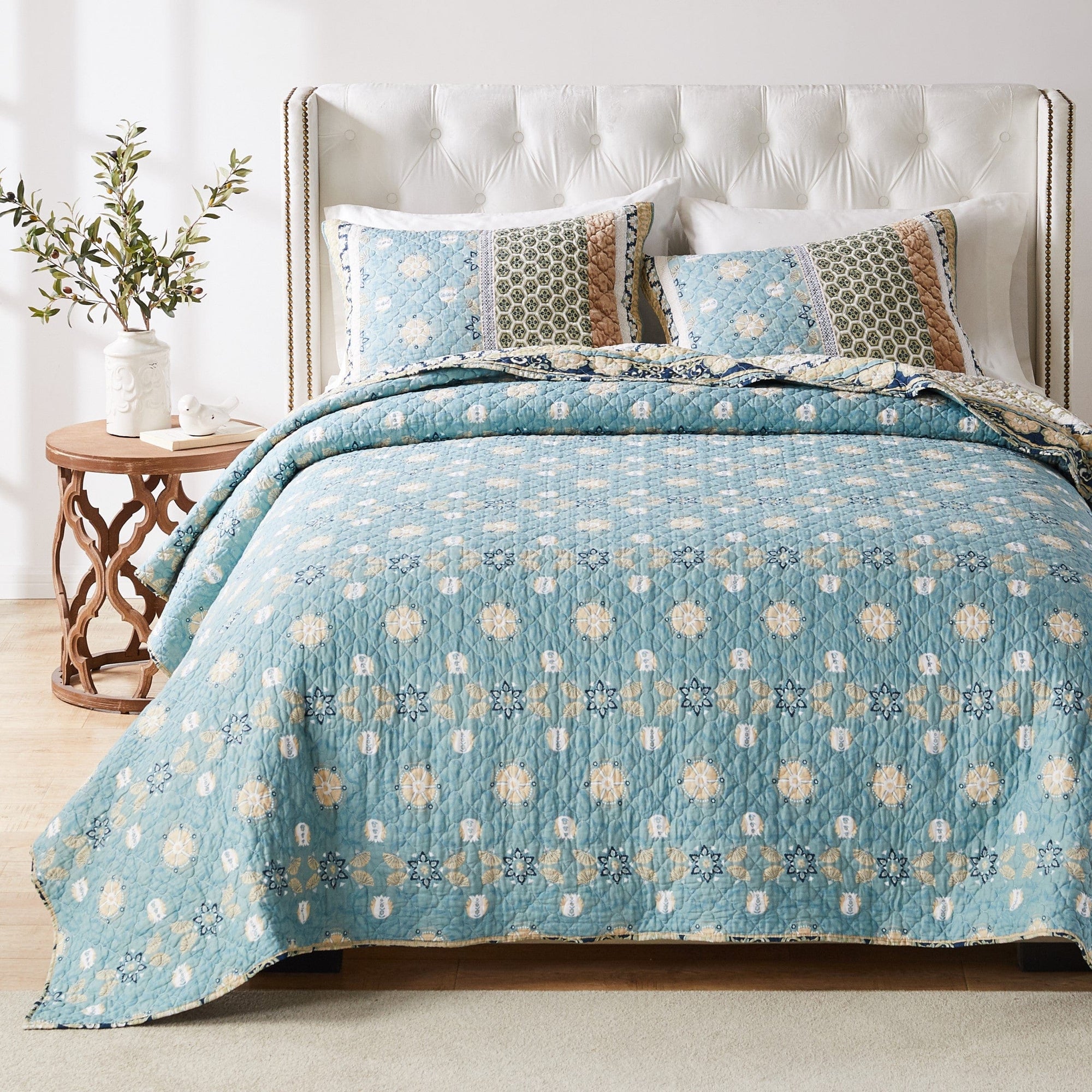 Thalia Blue Quilt Set