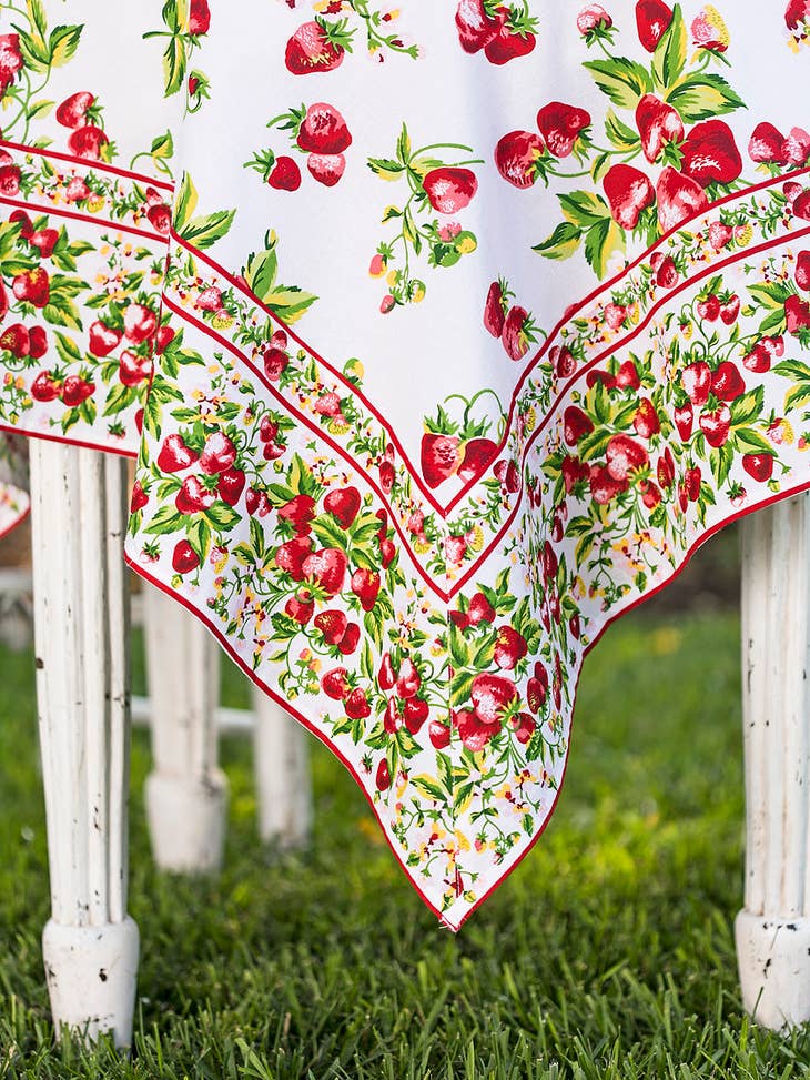 Strawberry Basket Tablecloth