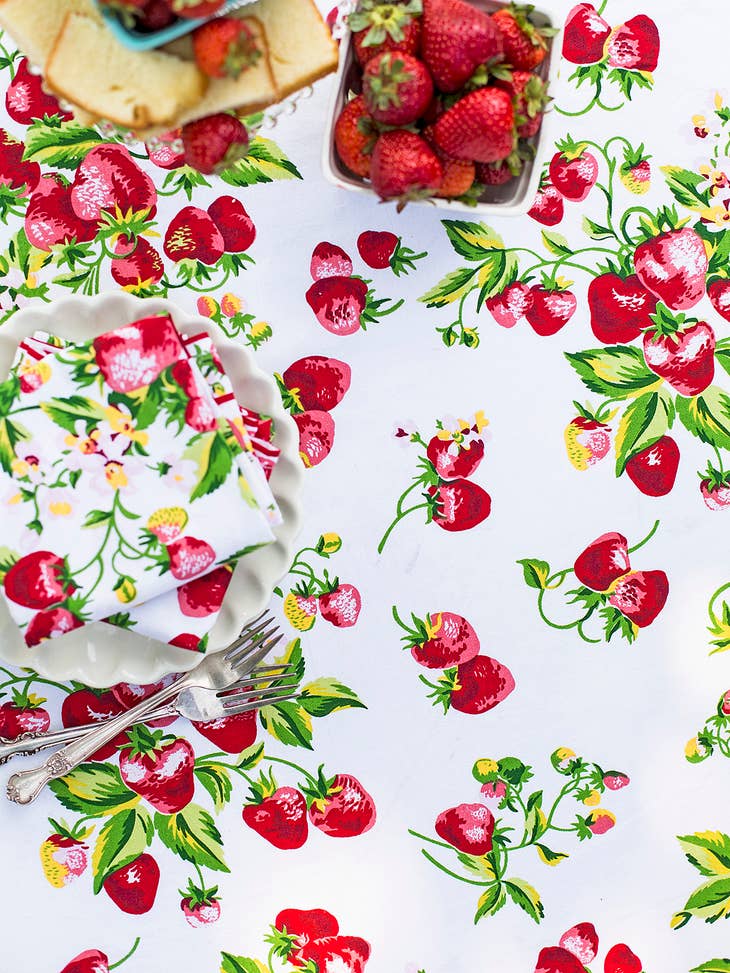 Strawberry Basket Tablecloth