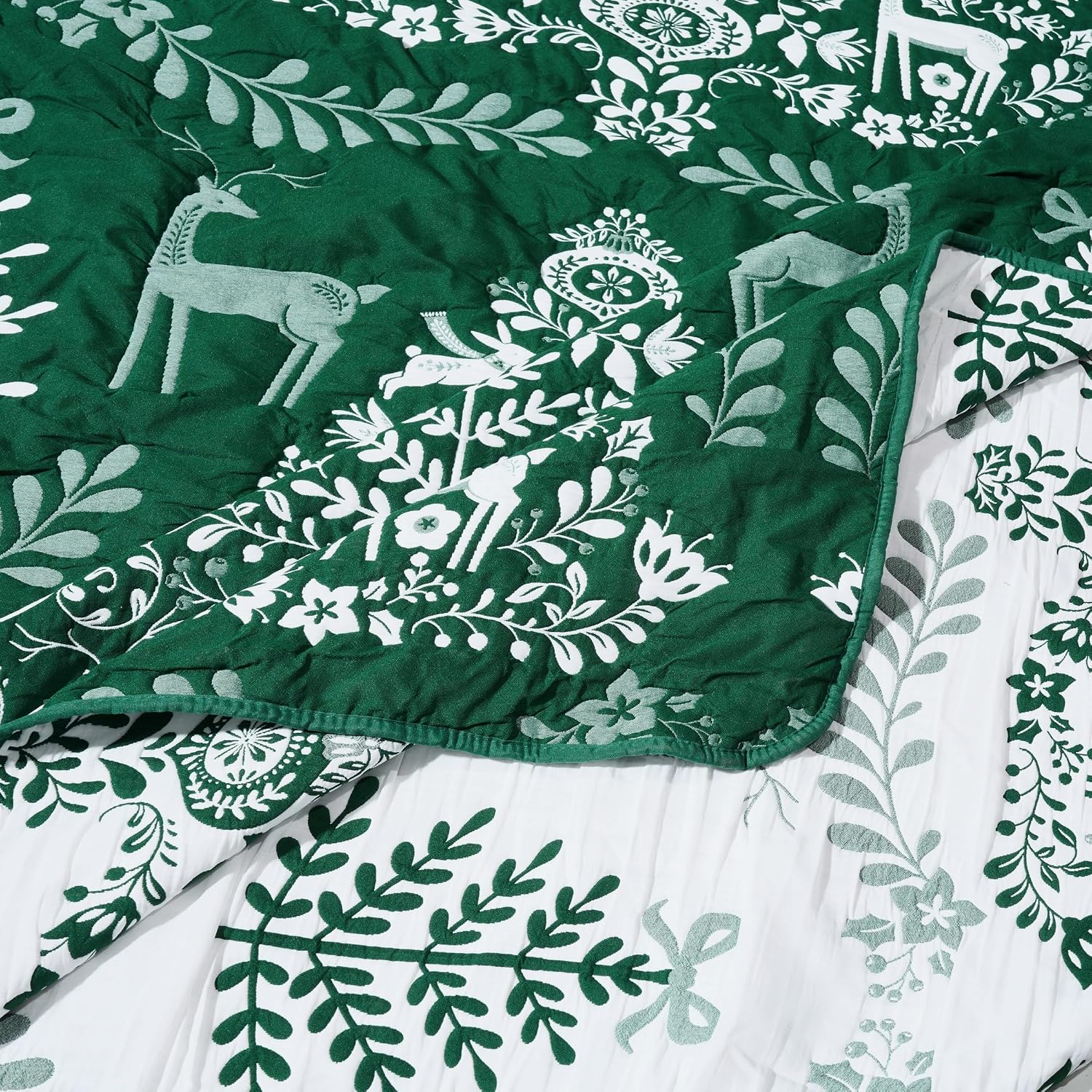 Noella Green Matelasse Coverlet Set