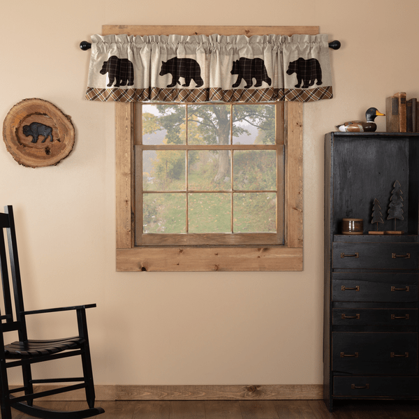 Wyatt Bear Valance