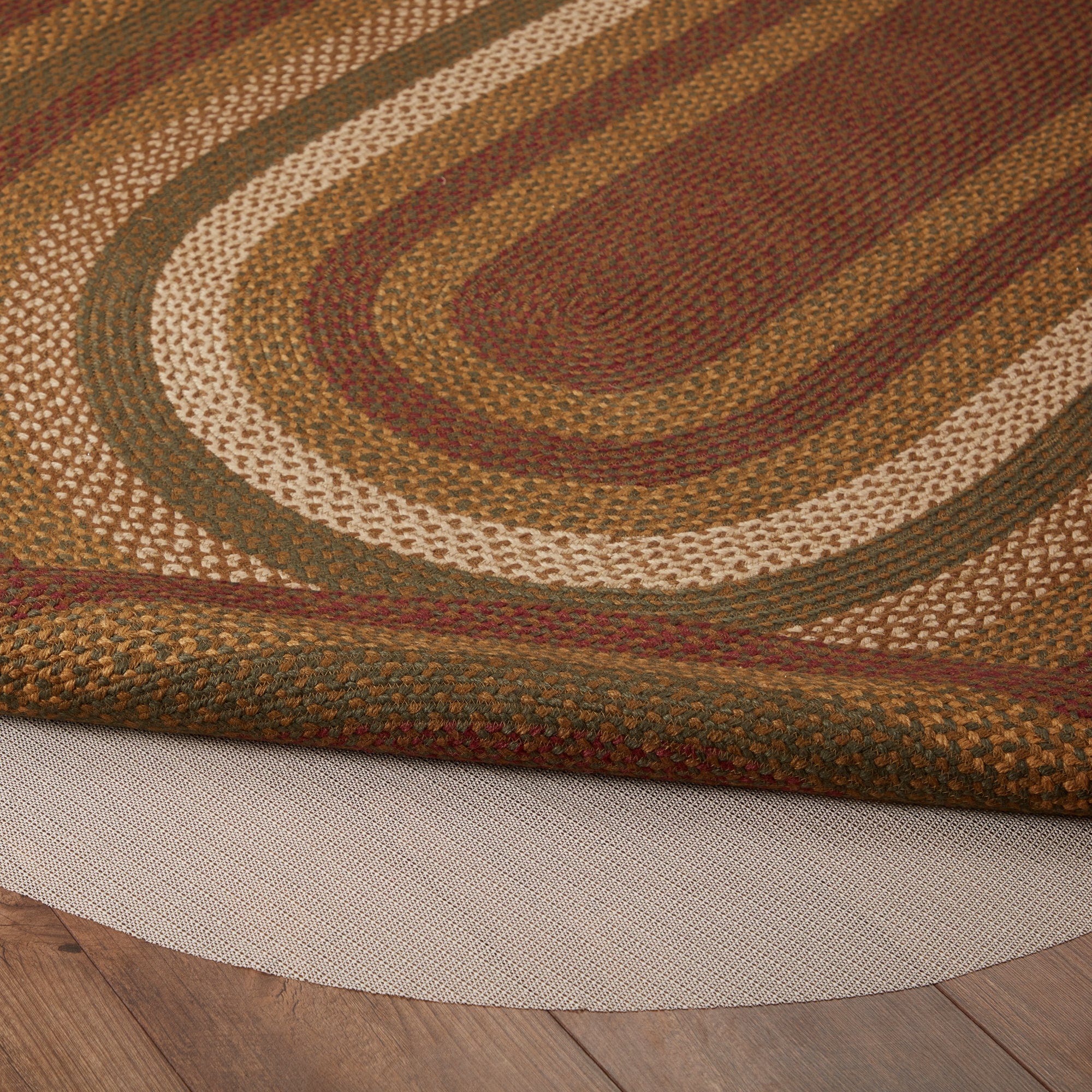 Tea Cabin Braided Oval Rug W/ Pad