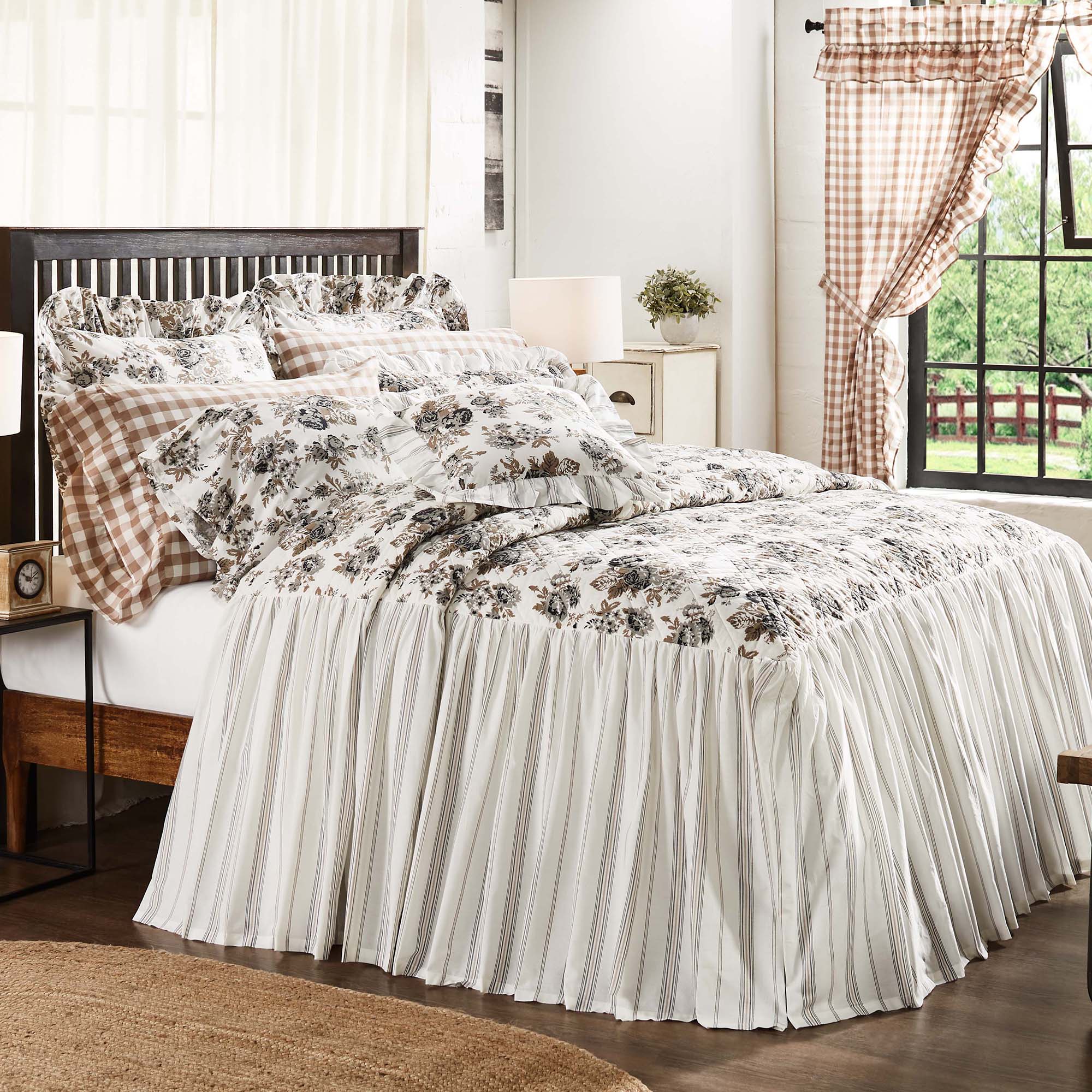 Annie Portabella Floral Ruffled Coverlet