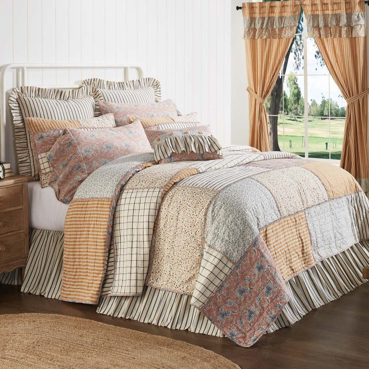 Kaila Patchwork Quilt - Retro Barn Country Linens
