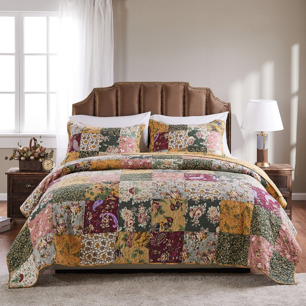 Country Patchwork Quilt Sets - Retro Barn Country Linens