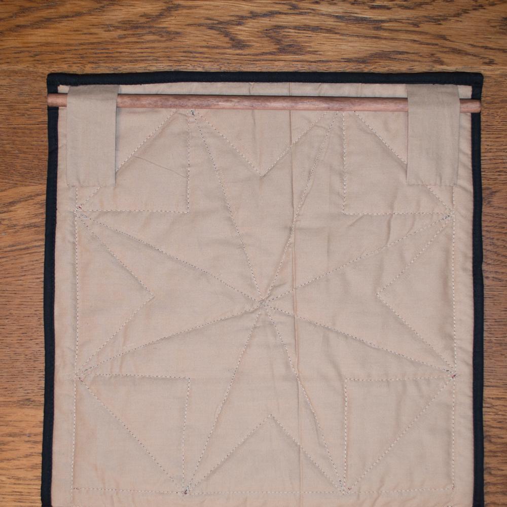 Black Feathered Star Mini Runner