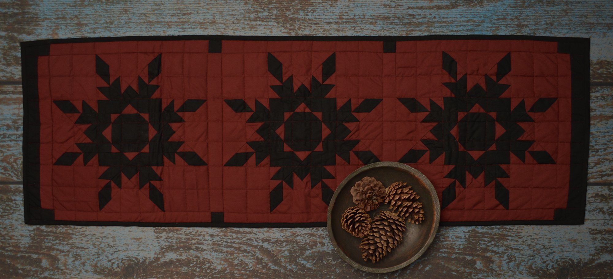 Black Feathered Star Table Runner