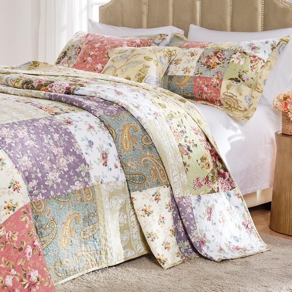 Blooming Prairie Quilted Bedspread Set