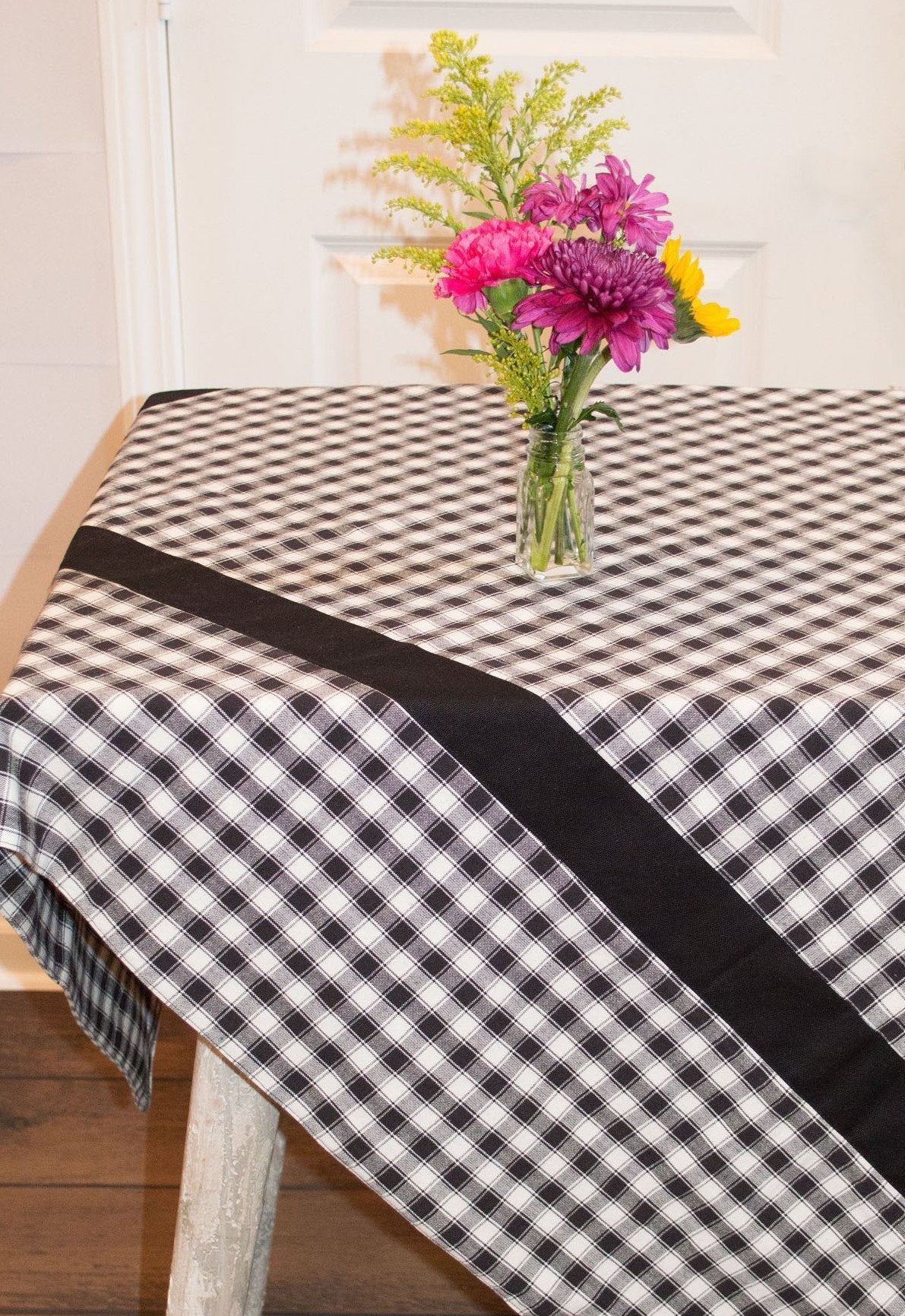 Farmhouse Check Tablecloth