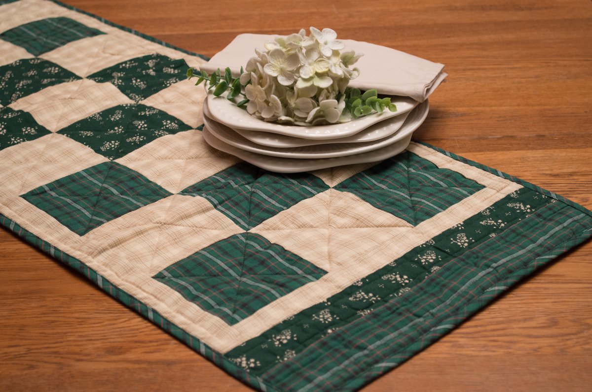 Hannah Table Runner