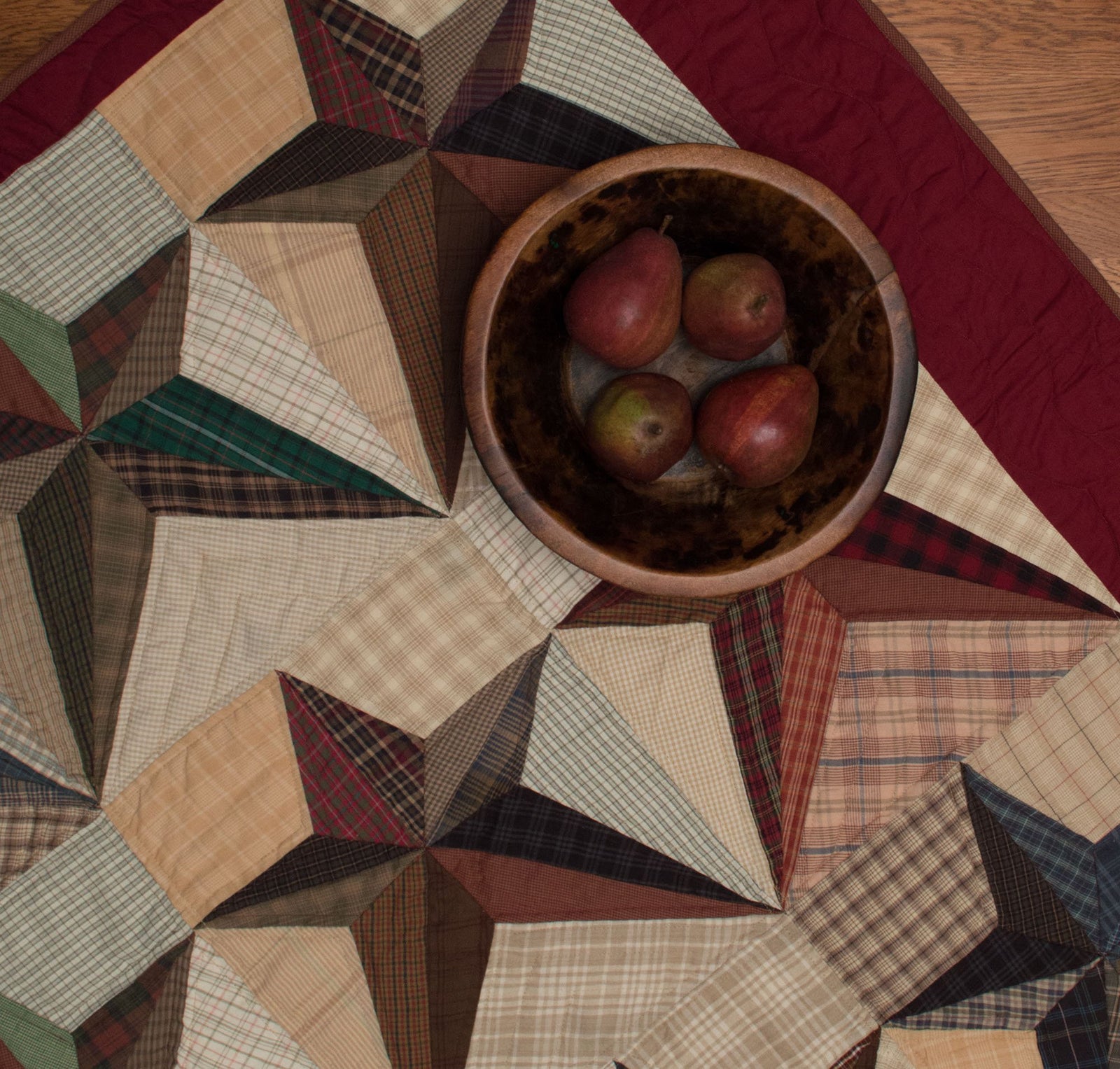 Scrappy Star Mini Quilt - Table Topper / Wall Hanging