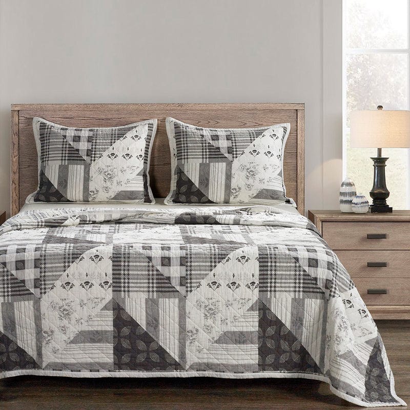 Prairie Reversible Quilt Set