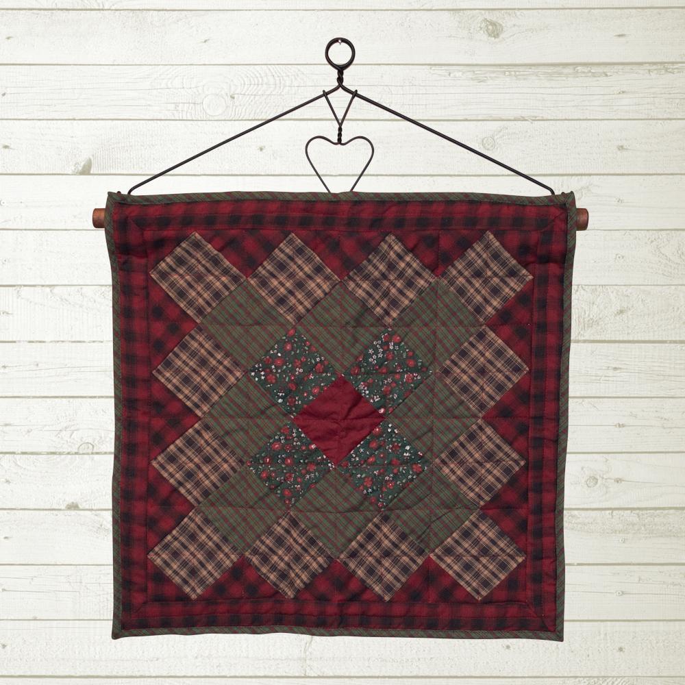Winterberry Quilt Block