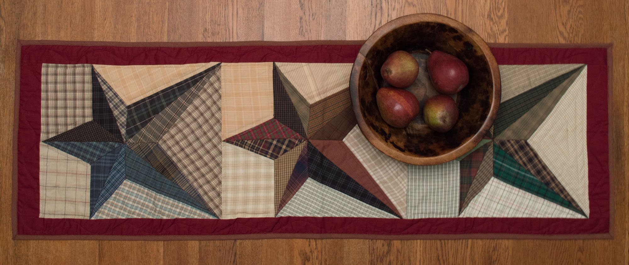 Scrappy Star Table Runner